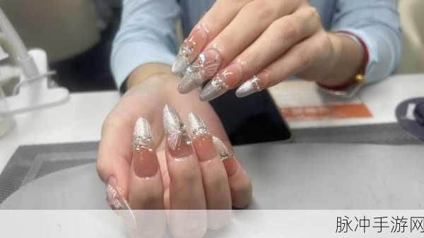 公主美甲沙龙，打造梦幻指尖艺术的轻松之旅