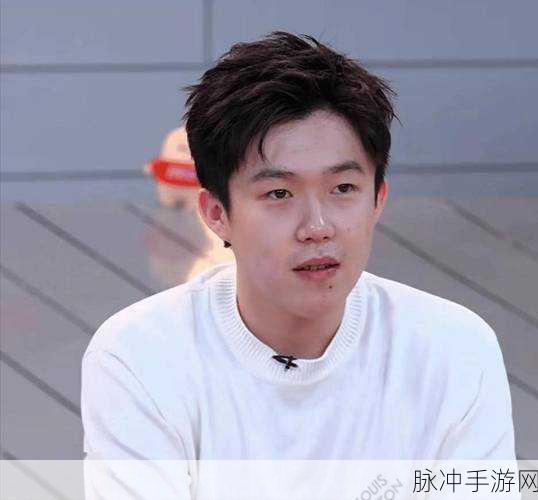 王楚钦把孙颖莎脖子种草莓：王楚钦与孙颖莎甜蜜互动，脖子上种草莓成为热议话题