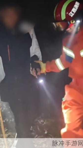 被压到落地玻璃窗前的紧急救援：紧急救援行动：全力拯救被困于落地窗前的人质