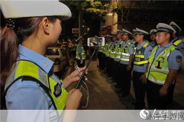 交警用小穴查酒驾：交警利用新技术精准查酒驾，保障交通安全