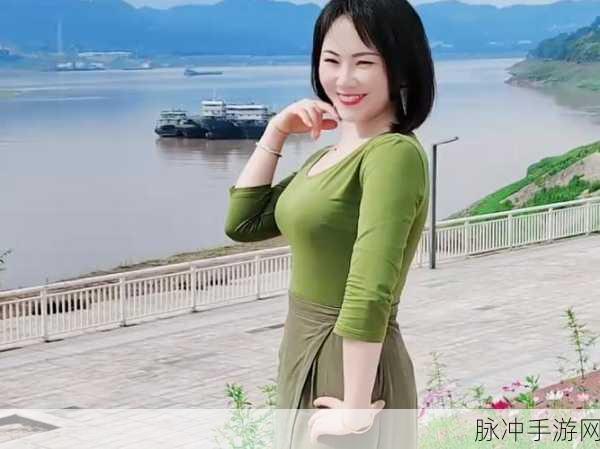 优雅少妇AⅤ在线：优雅少妇在线分享生活与情感的美好瞬间