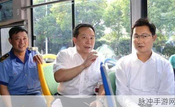 混乱小镇公交车检票员：混乱小镇的公交车检票员：日常中的奇遇与挑战