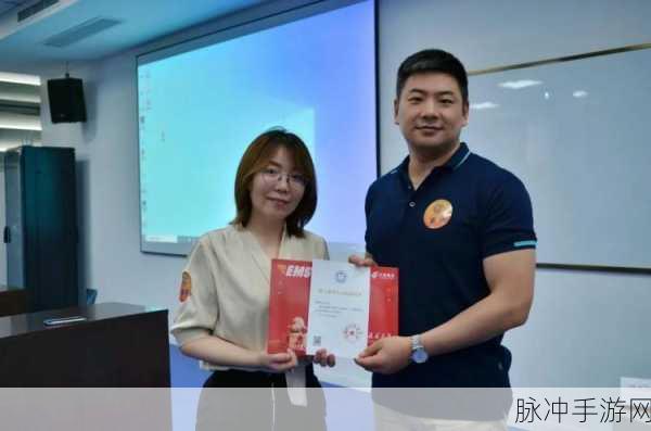 两人 上面2人 下边MBA：在职场中携手并进，MBA助力职业生涯新高度
