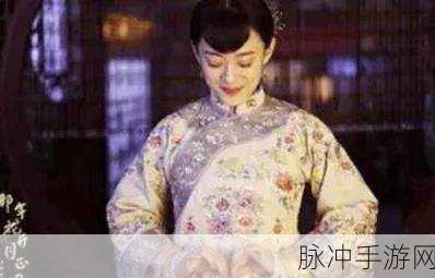 周莹躲进被子里：周莹在被子里藏身，心中涌动万千思绪与情感。