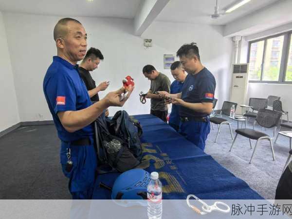 秋季男孩绳索救援，趣味休闲新挑战，解锁救援闯关新体验